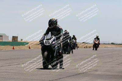 media/Jun-05-2022-WERA (Sun) [[64b01df28d]]/Race 3 C Superbike Expert Novice/